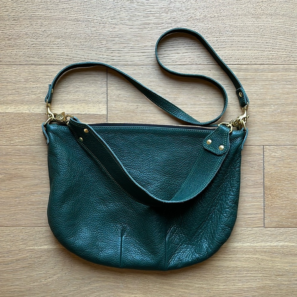 Clare V. Moyen Messenger